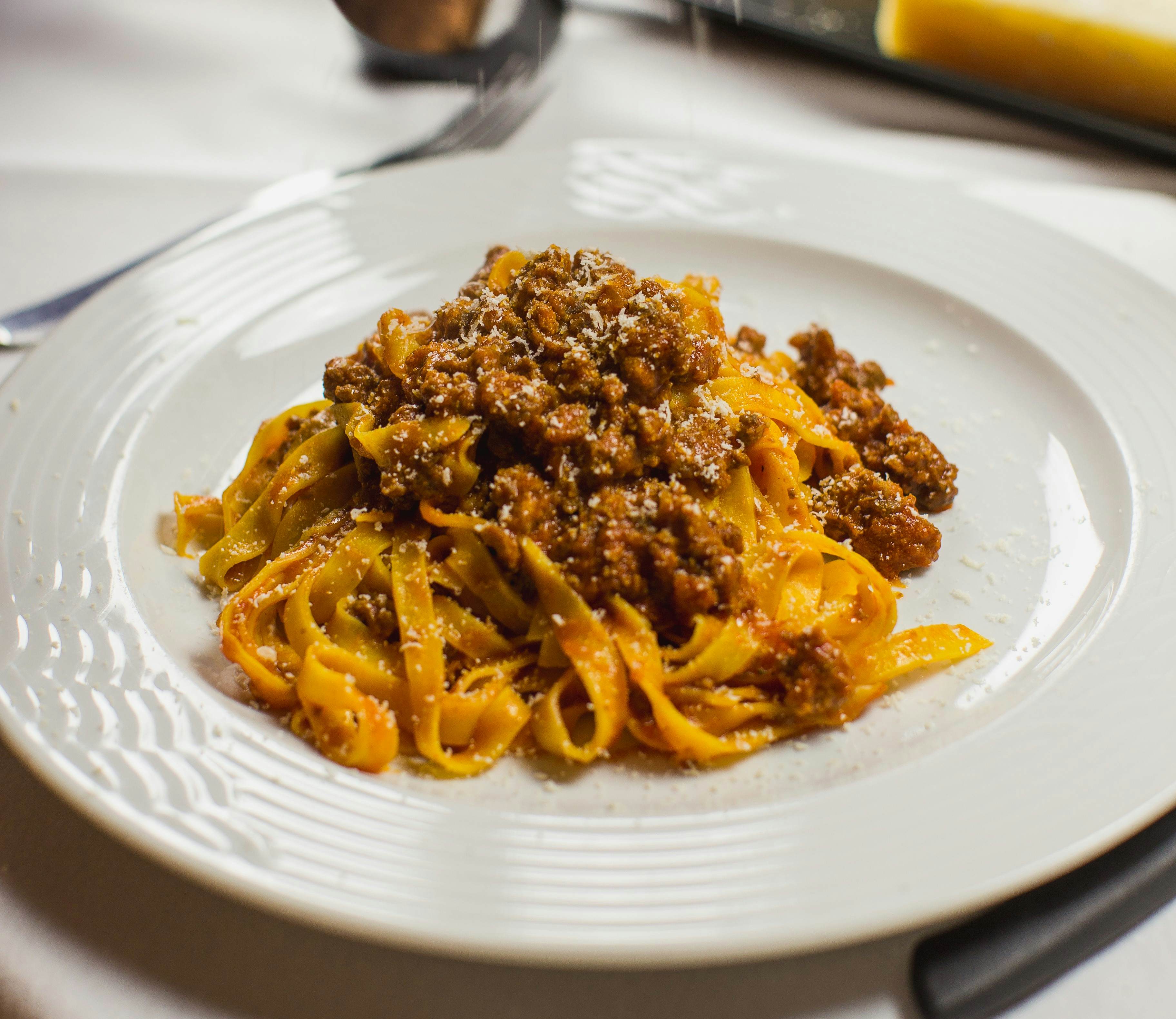 ragu ragu in english